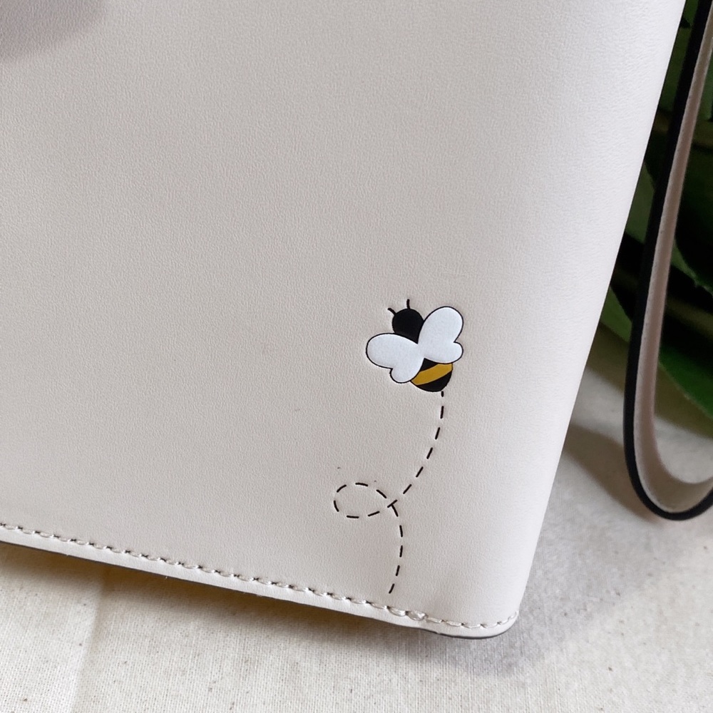 Kate Spade honey bee phone wallet wristlet - Picture 7 of 13
